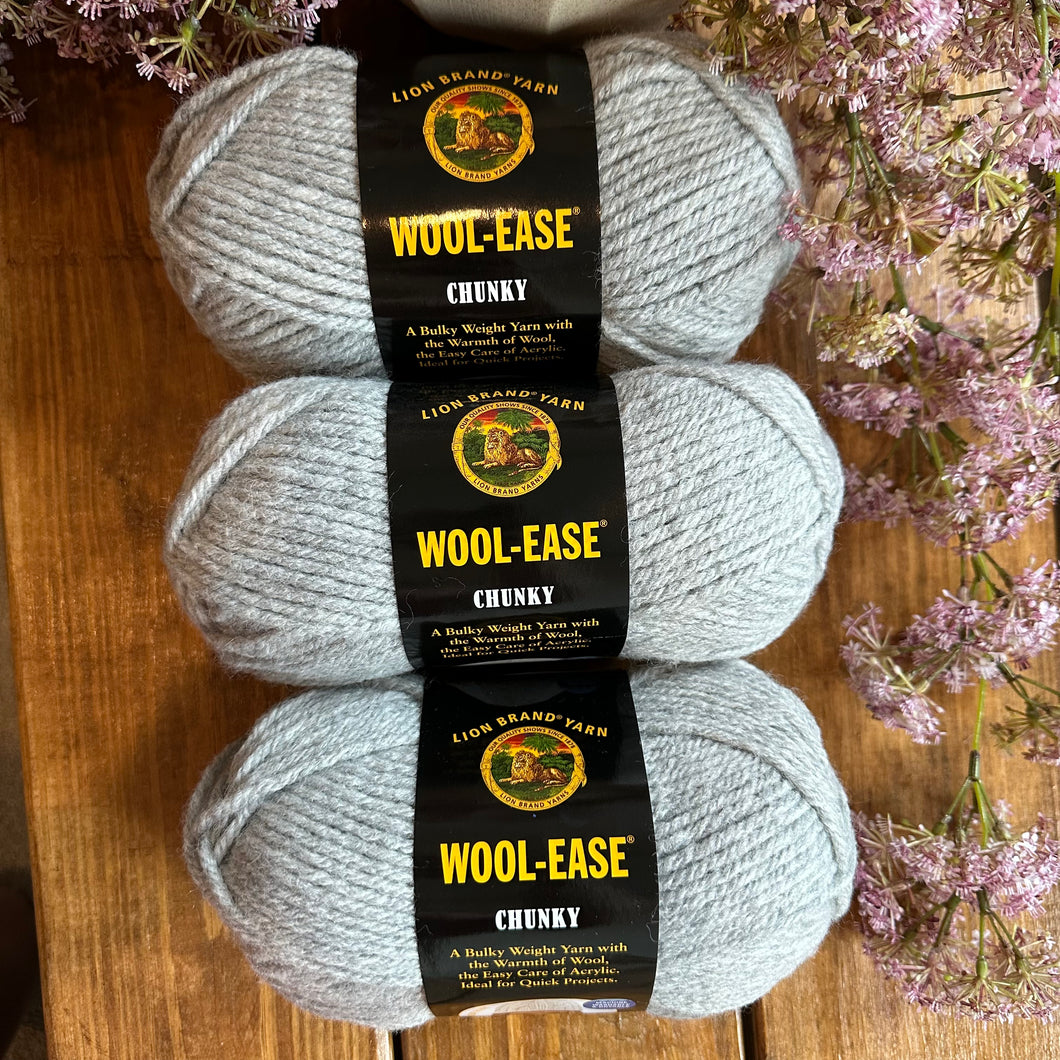 Wool Ease Chunky yarn (grey)