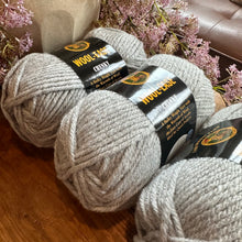 Load image into Gallery viewer, Wool Ease Chunky yarn (grey)