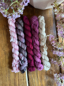 Mini hand dyed skeins (Pinks)