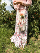 Load image into Gallery viewer, Pickin’ Peaches Bag Pattern // Crochet Pattern - Darling Anne