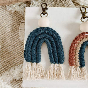 Crochet Rainbow PATTERN // 2 sizes included - Darling Anne